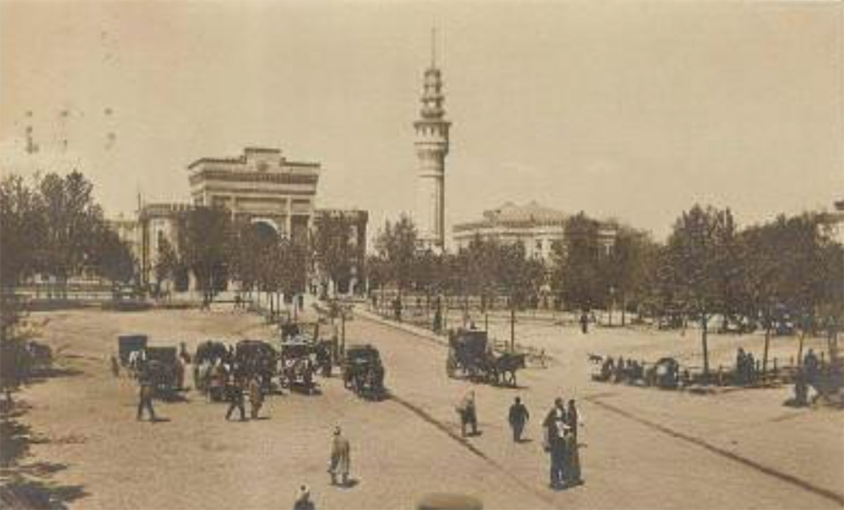 Beyazıt Meydanı, 1890