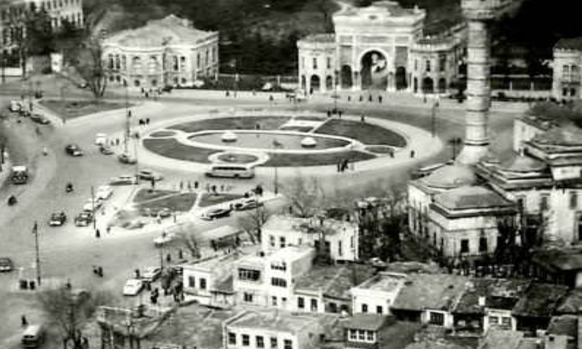 Beyazıt Meydanı, 1940