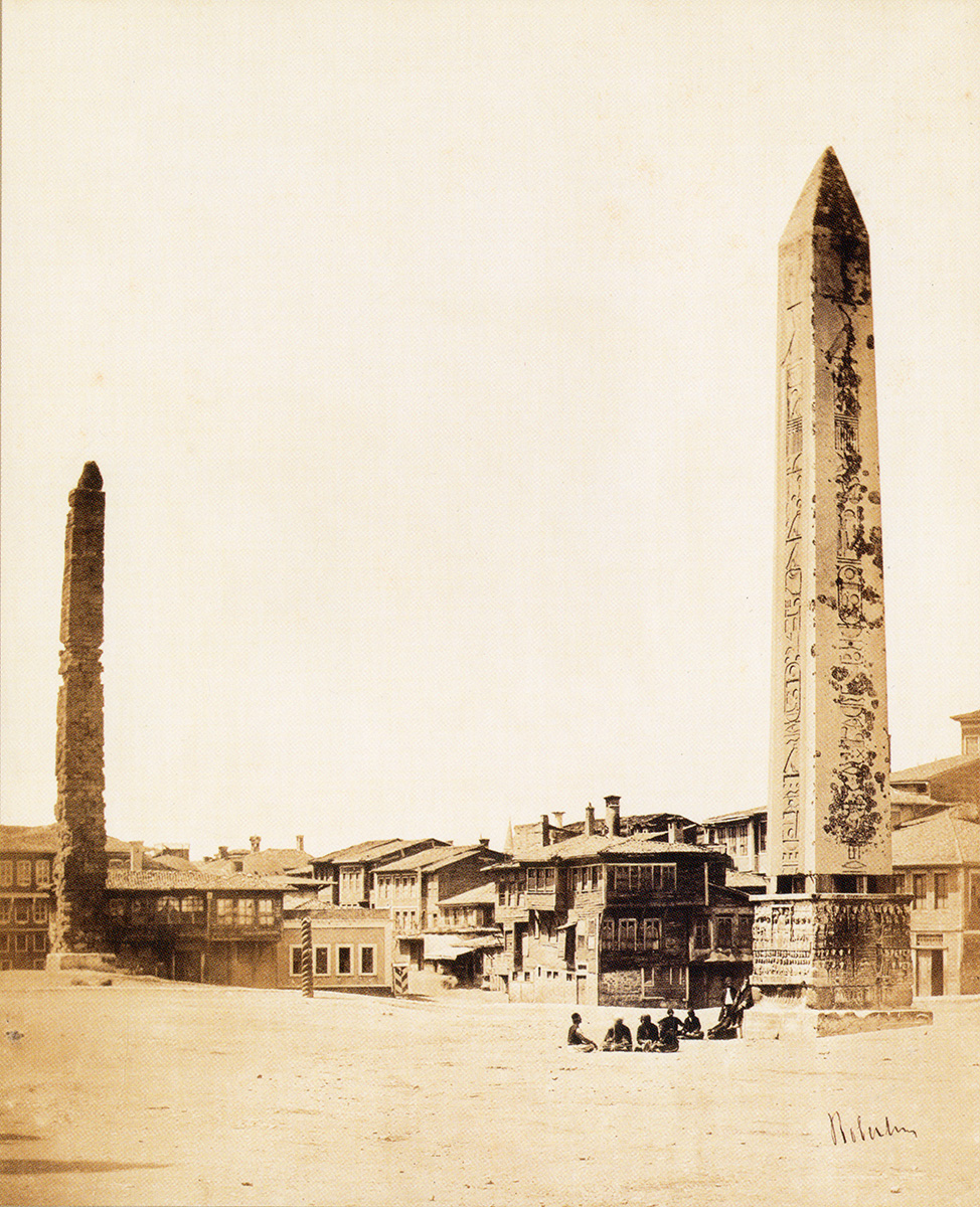 Sultanahmet Meydanındaki Dikilitaş-Yılanlı Sütun ve Örme Sütun-Robertson-1853